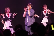 左から春野莉々（高嶺のなでしこ）、星野一成、葉月紗蘭（高嶺のなでしこ）。（Photo by MAYUMI）