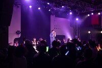 「可愛くてごめん」でコラボする高嶺のなでしこと星野一成。（Photo by MAYUMI）