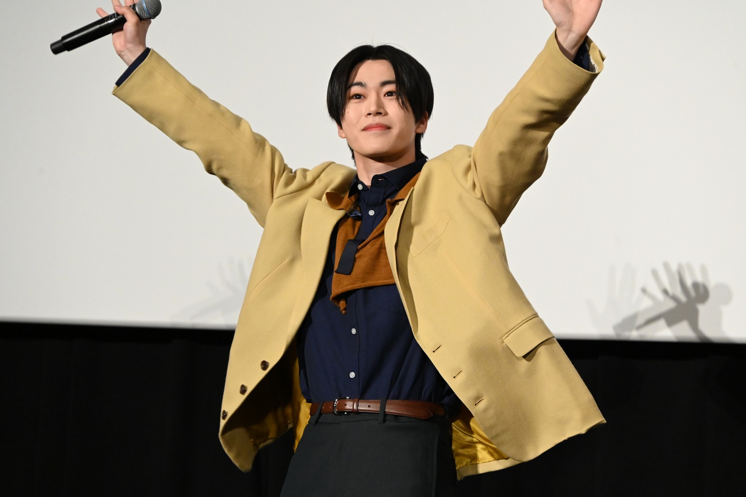 ロボロボダンスを踊り終えた木全翔也。