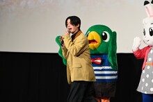 木全翔也の退場を引き止めようとするとりっぴい。