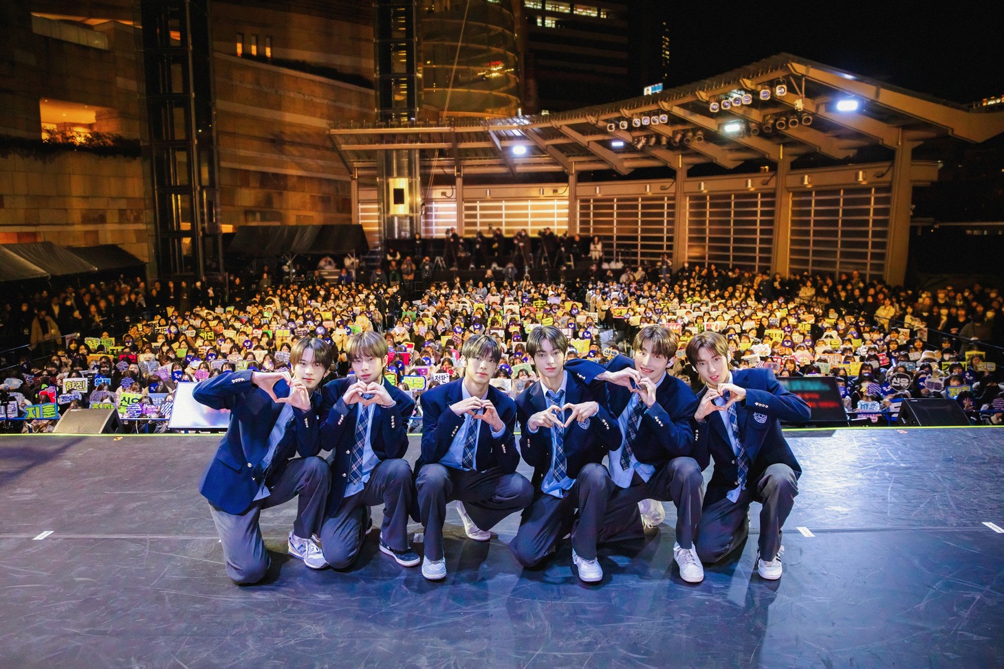 TWS (P)&(C) PLEDIS Entertainment　