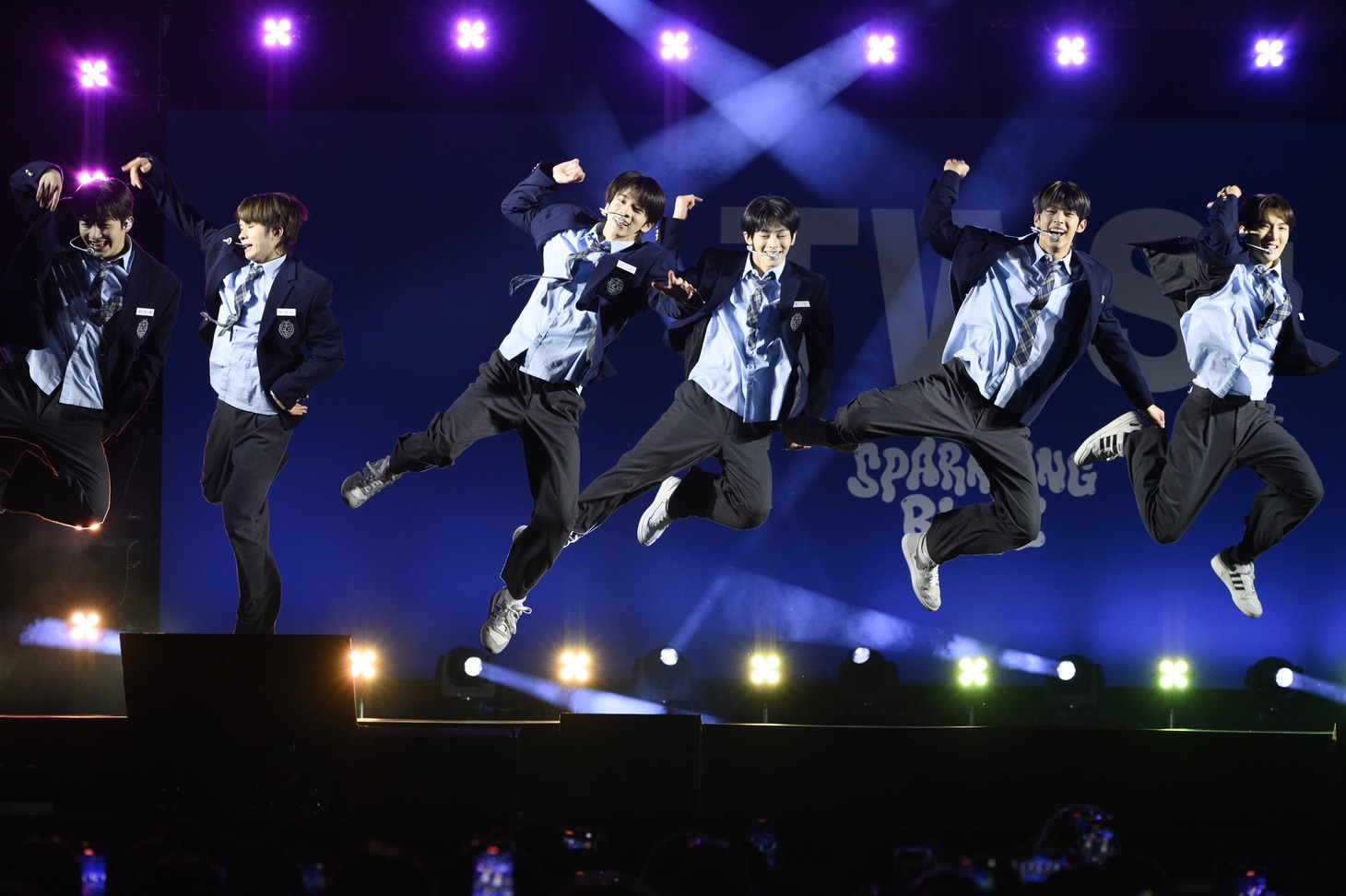 TWS (P)&(C) PLEDIS Entertainment　