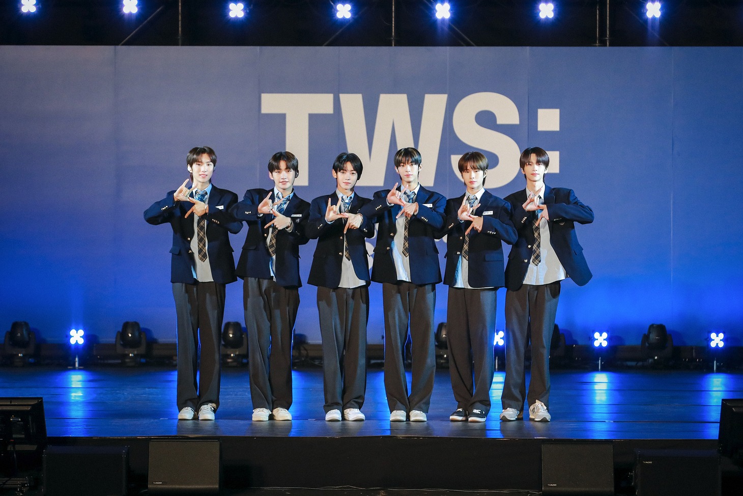 TWS (P)&(C) PLEDIS Entertainment　