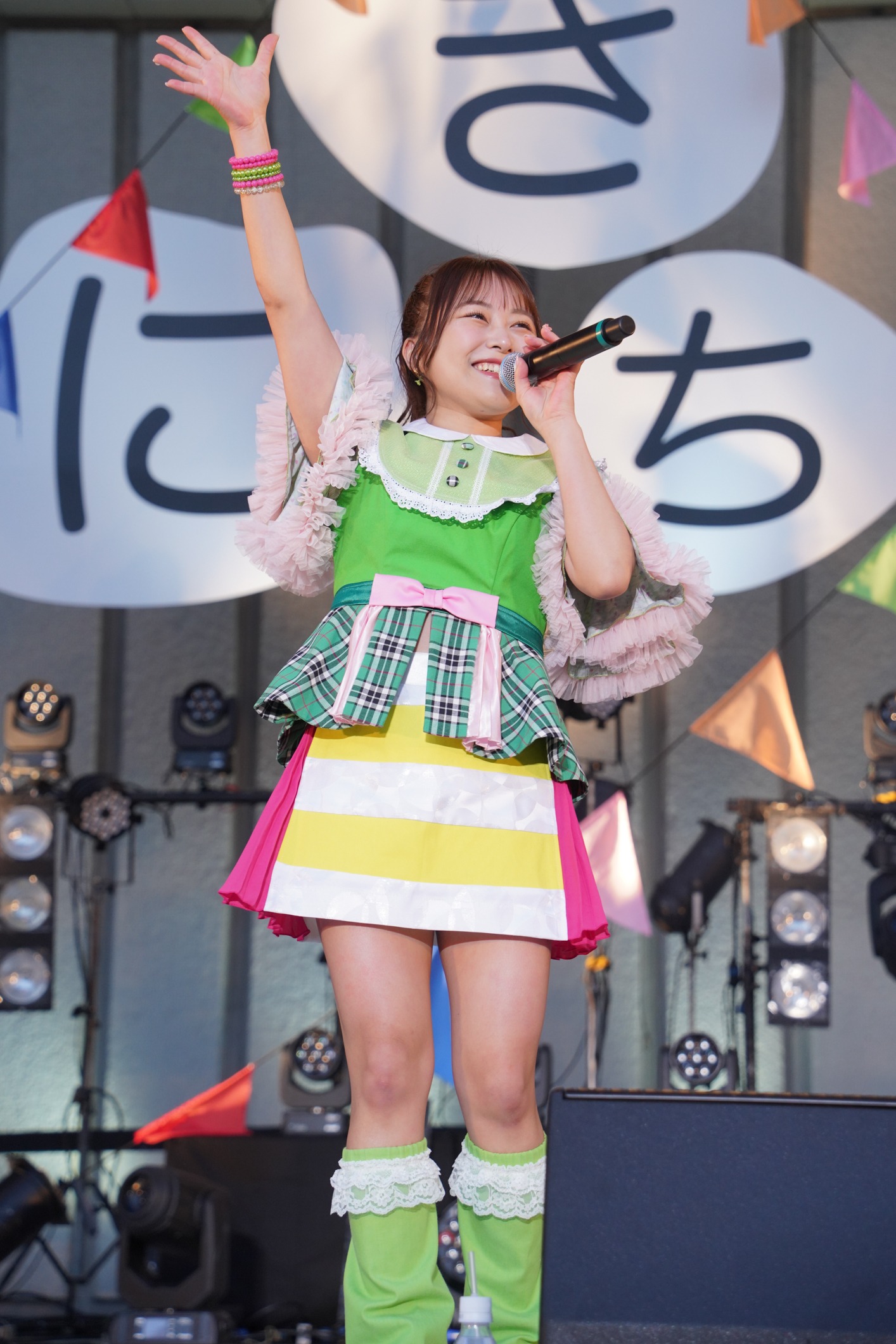 島崎友莉亜
