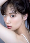 山下美月が大人びた表情見せる、卒業写真集ランジェリーカット公開