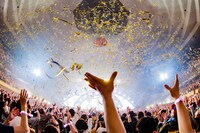 「Love Like Pop vol.24」日本武道館公演の様子。（撮影：岡田貴之）