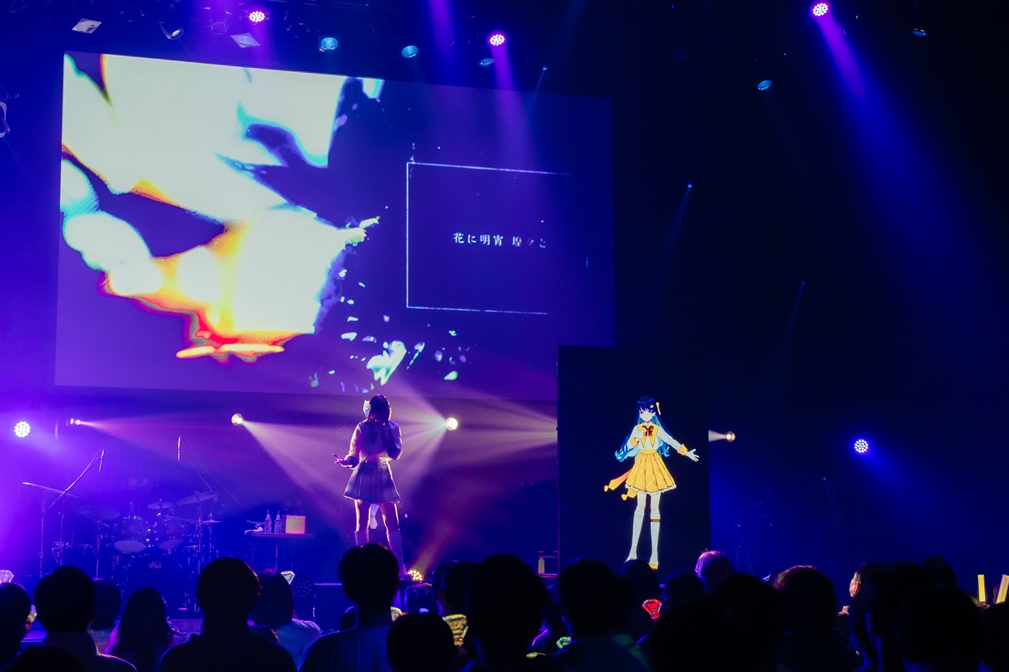 左から七海うらら、バーチャルうらら。（Photo by Yuka Ohki）