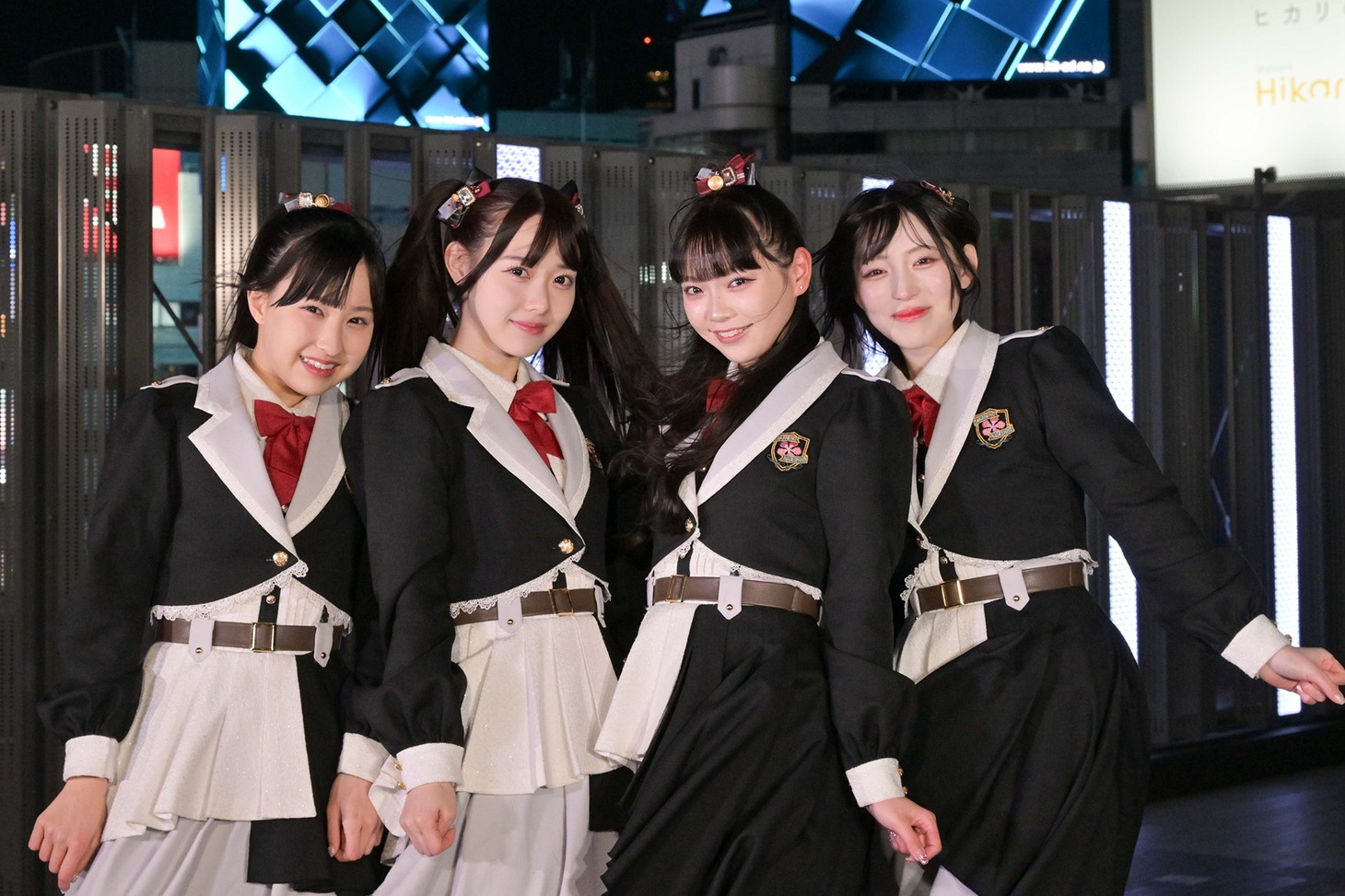 左から東山恵理沙、松本ももな、籾山ひめり、春野莉々。