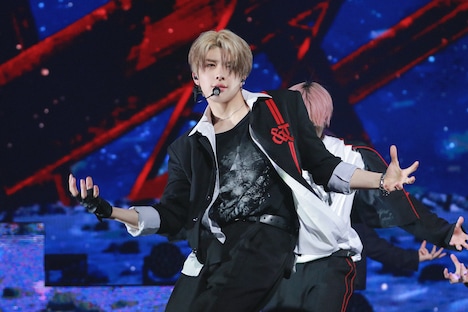 MAKI  (c)HYBE LABELS JAPAN