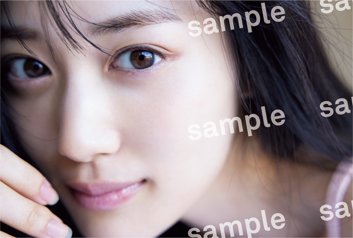 山下美月の2nd写真集「ヒロイン」紀伊國屋書店限定ポストカード サンプル（撮影：須江隆治[See]）