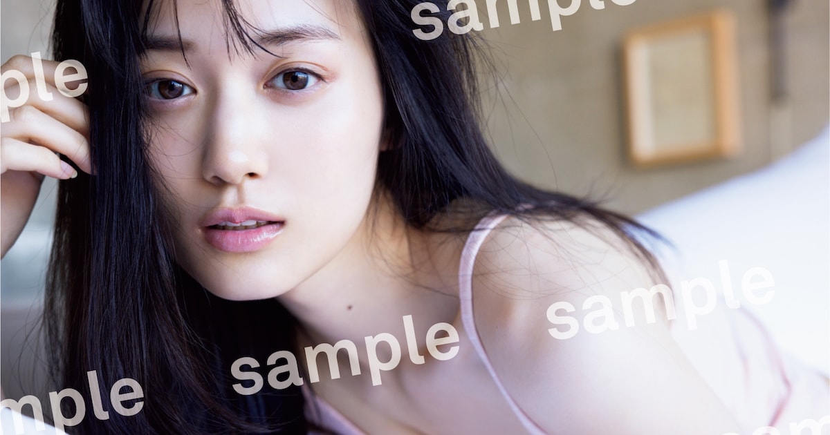 乃木坂46山下美月は色っぽくて、おしゃれで、キュート 2nd写真集ポスト 