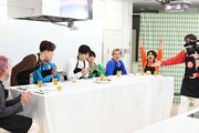 “実家飯”の実食の様子。