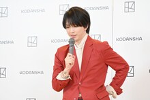 質問に答える岩橋玄樹。