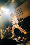 すりぃ(G / Aooo)(Photo by Kana Tarumi)