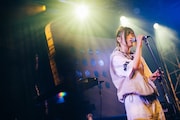 石野理子(Vo / Aooo)(Photo by Kana Tarumi)