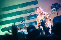 やまもとひかる（B / Aooo）（Photo by Kana Tarumi）