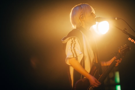 片桐(Vo, G / Hakubi) (Photo by Kana Tarumi)