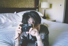 岩橋玄樹1st写真集「Labneh」より。(c)Rasha Mosa / 岩橋玄樹1st写真集「Labneh」（講談社）より