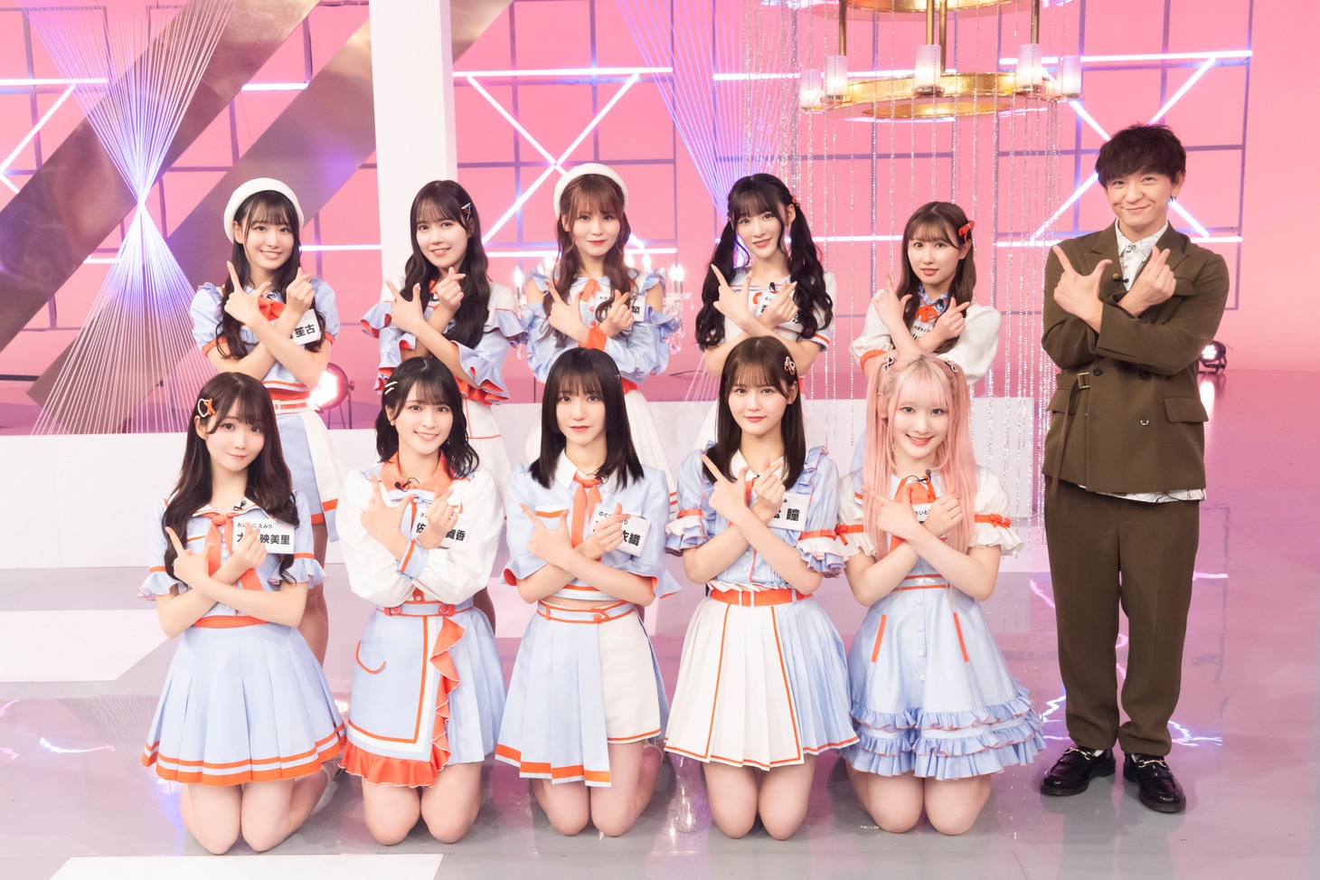 「=LOVExLOVE」より、＝LOVEと向井慧（パンサー）。(c)日本テレビ
