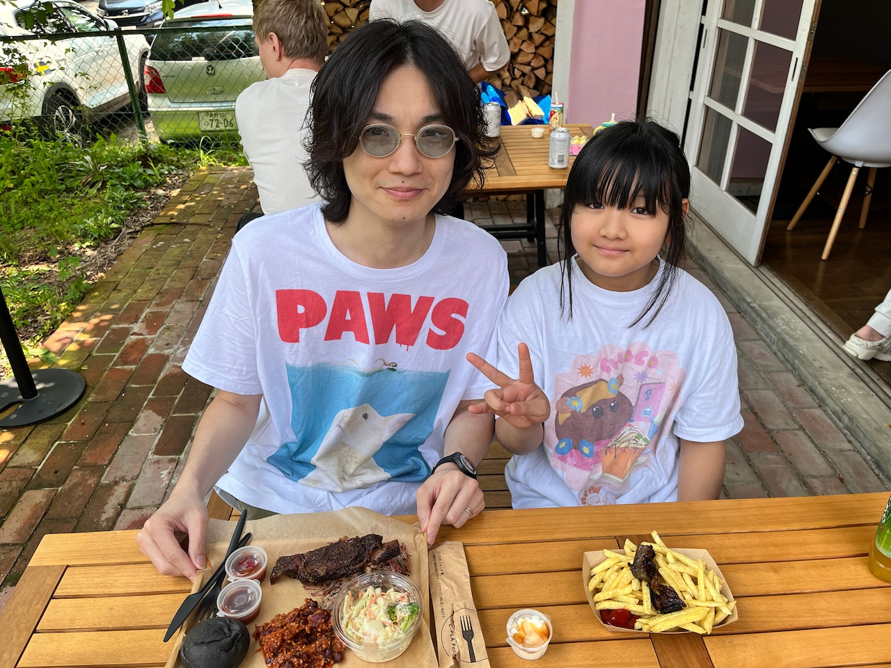 永井聖一さんと娘のはるみちゃん。