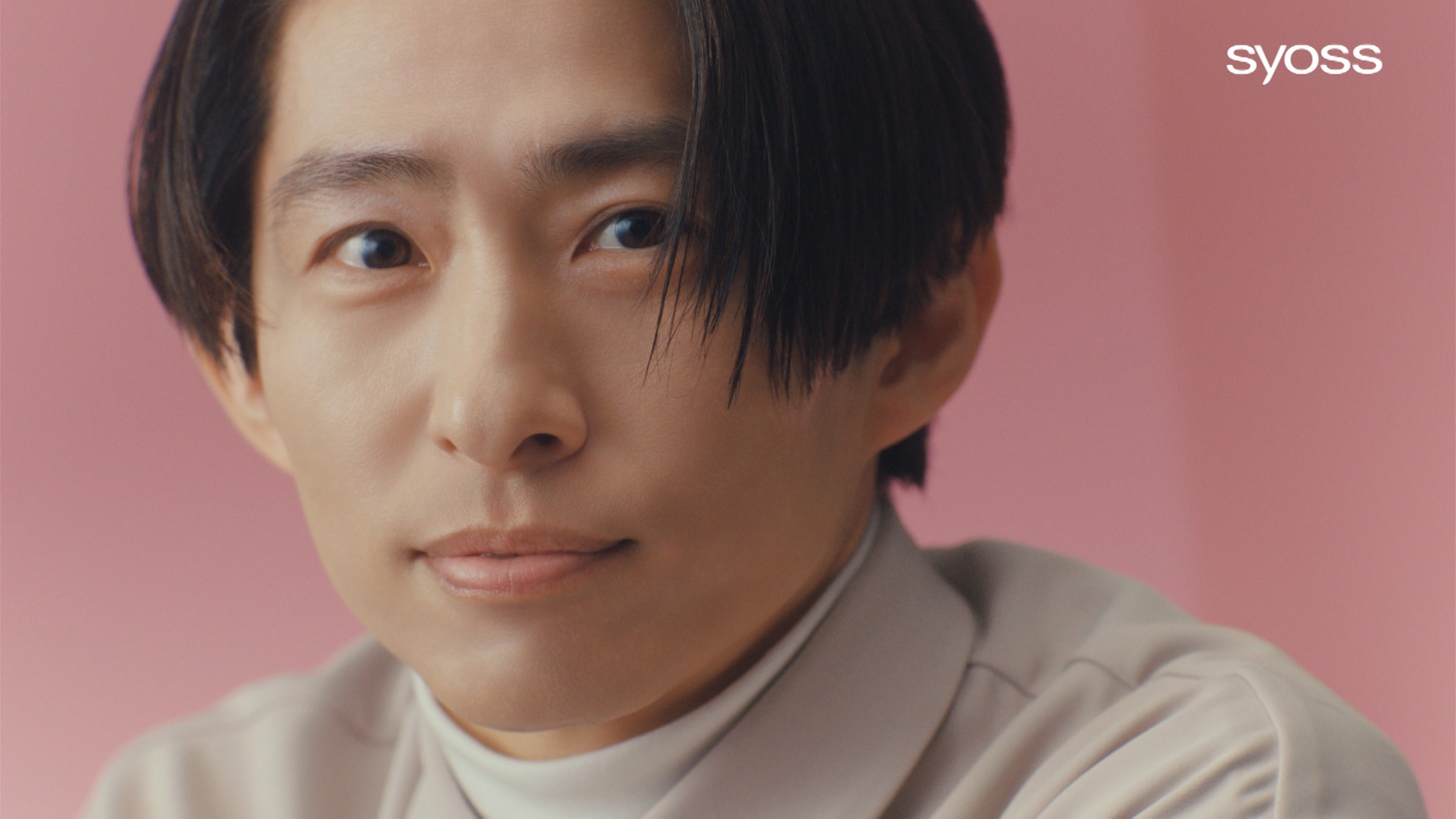 「サイオス カラートリートメント」のテレビCM「ストレートトーク」編より。