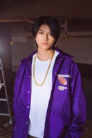 阿久根温世（ICEx）演じるナイル。 (c)「ゴーストヤンキー」製作委員会・MBS