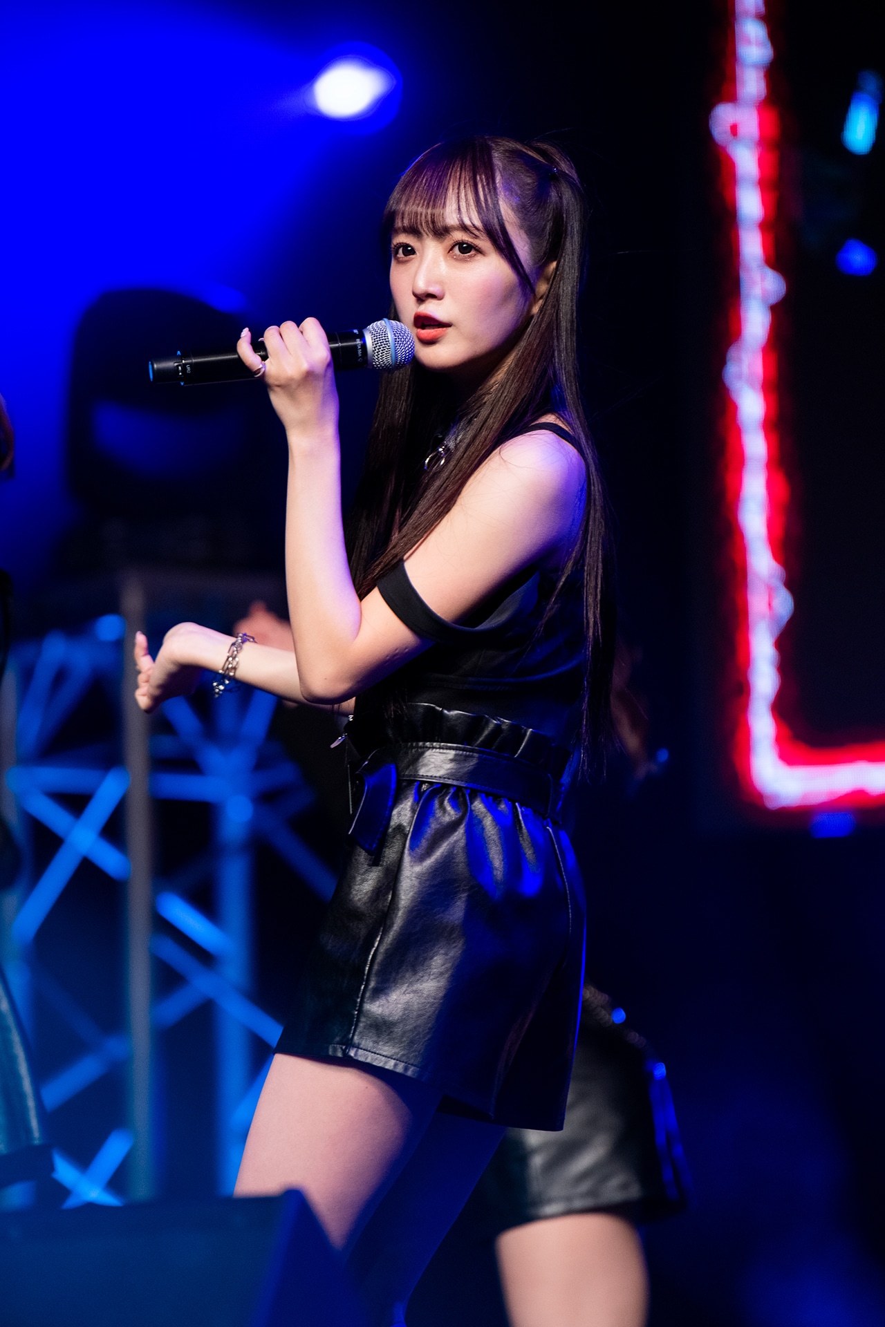 日比野芽奈