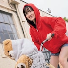 宇宙まで飛んで行きそう?乃木坂46山下美月のおちゃめな自転車カット
