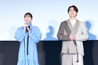 左から白宮みずほ、綱啓永。