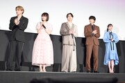 左から宮世琉弥、原菜乃華、綱啓永、小関裕太、白宮みずほ。