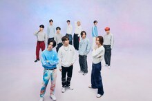 INIのadidas Sportswearキャンペーンビジュアル。