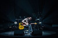 「iri LIVE at 武道館」アンコールの様子。（撮影：田中聖太郎）