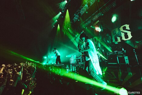 THE ORAL CIGARETTESのライブの様子。（Photo by Ryotaro Kawashima）