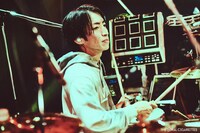 中西雅哉（Dr / THE ORAL CIGARETTES）（Photo by Ryotaro Kawashima）