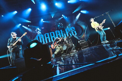 the band apartのライブの様子。（Photo by Ryotaro Kawashima）