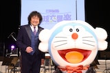 葉加瀬太郎とドラえもん。(c)藤子プロ・小学館・テレビ朝日・シンエイ・ADK 2024