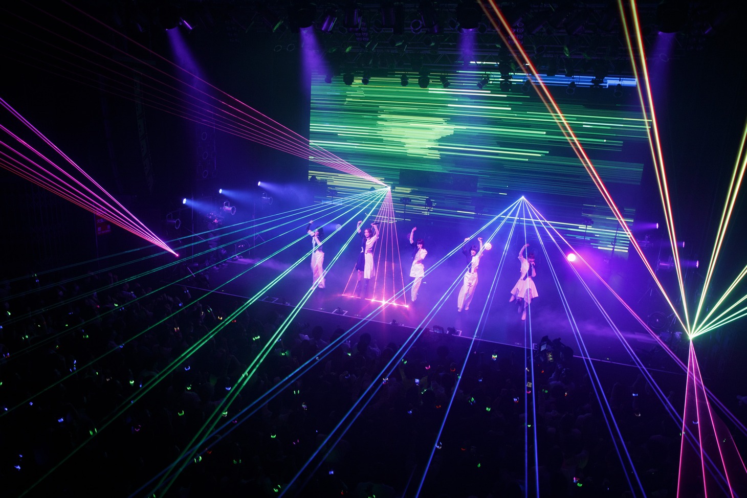 ExWHYZ（Photo by sotobayashi kenta）