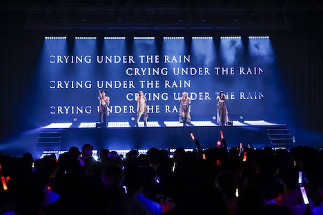 AMEFURASSHI「FLWRS」の様子。(撮影:笹森健一)