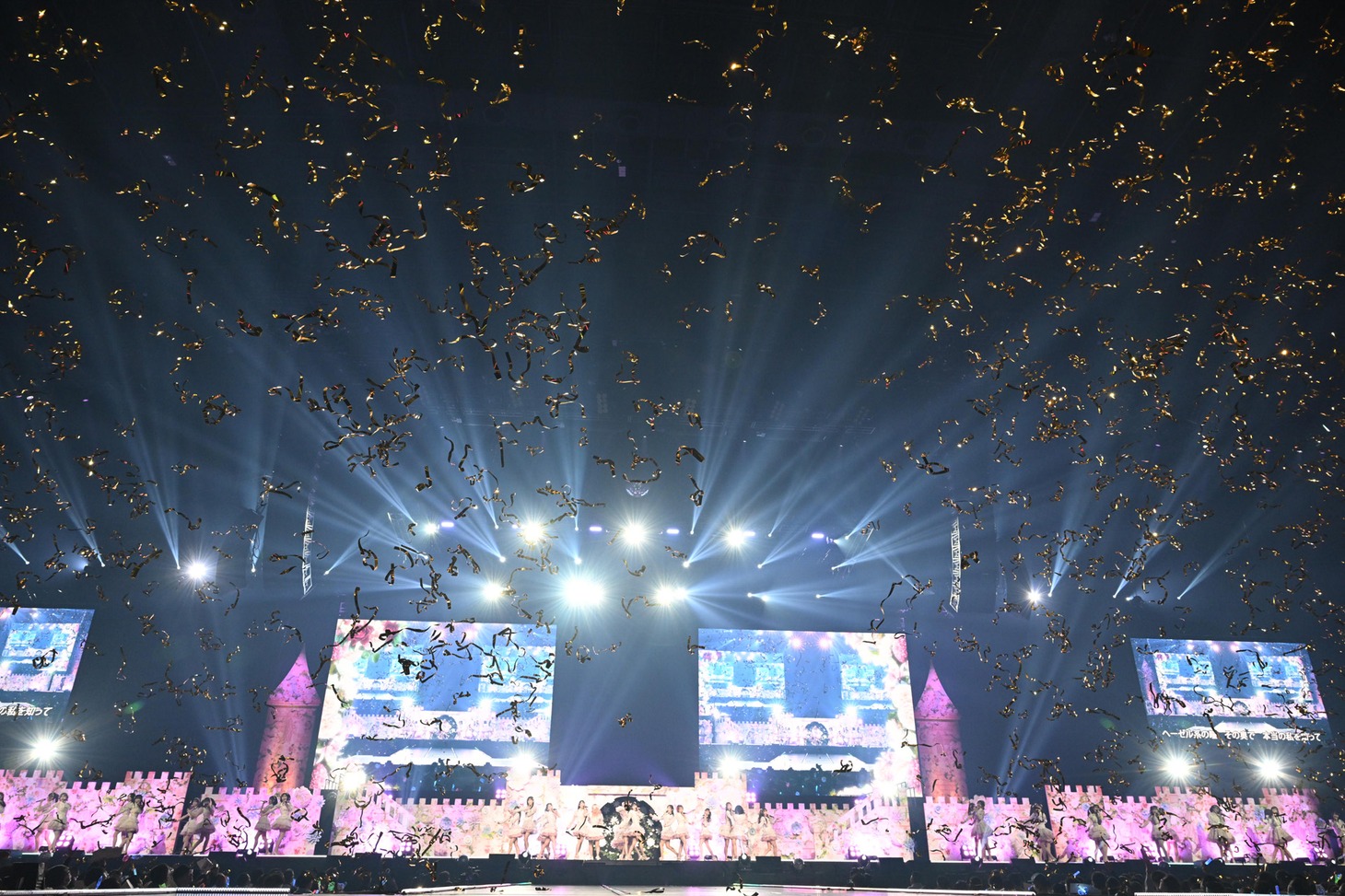 「柏木由紀卒業コンサート ～17年間、歩いて来たこの道～supported by イモトのWiFi」の様子。(c)AKB48