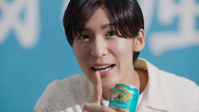 人気画像1位は「Snow Man目黒蓮がキリンビールCMに出演、名前はナイショだが『言いますよ、僕』」より、目黒蓮（Snow Man）。