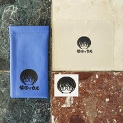 「柴田のセル」に付属する眼鏡拭き、眼鏡ケース、ステッカー。