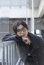 「柴田のセル」を着用した柴田聡子。