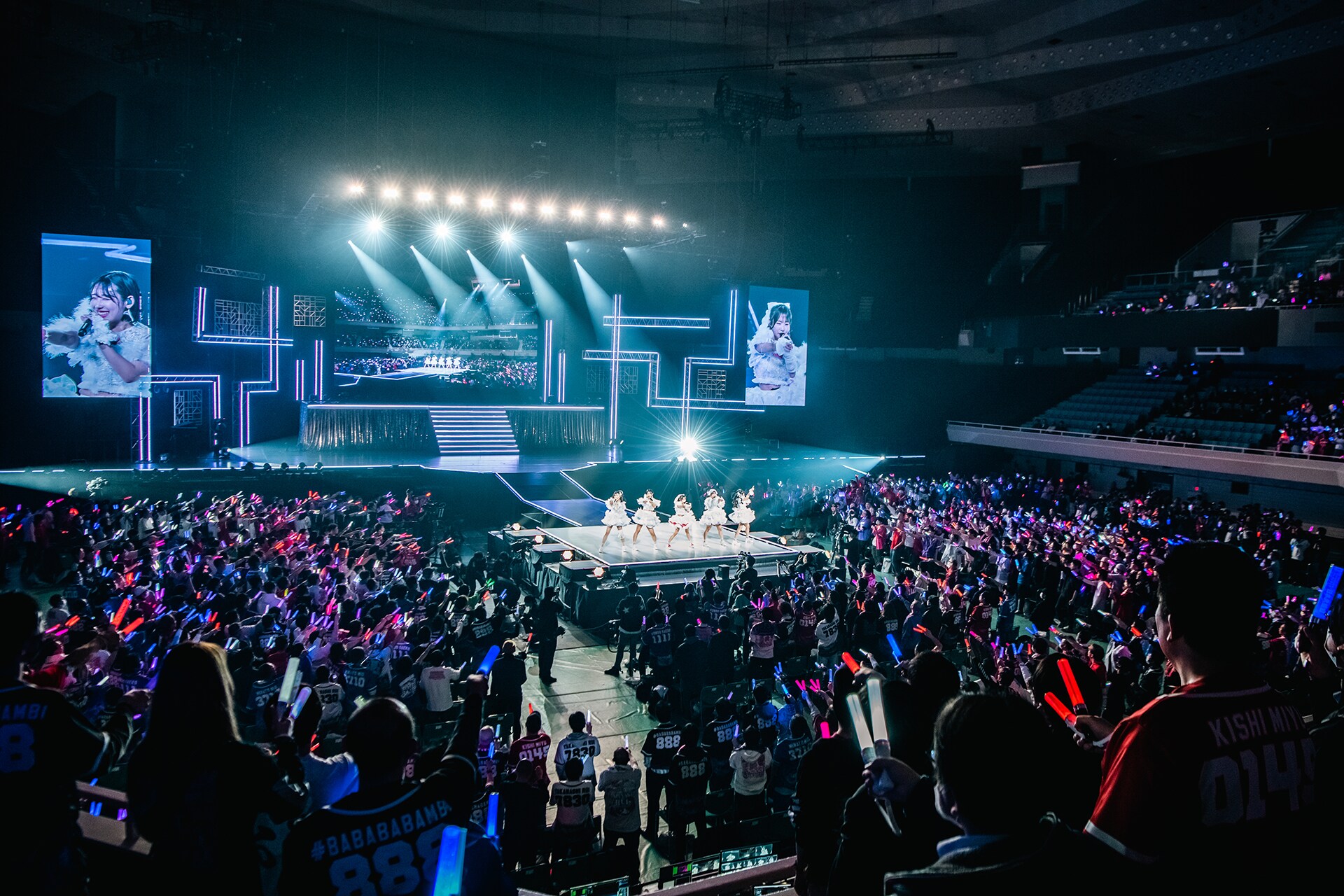 ババババンビ 武道館ワンマンライブ『馬鹿騒ぎ天下統一'24』」の様子