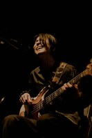 佐藤征史（B）（撮影：三田村亮）