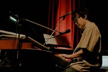 岸田繁（Vo, G）（撮影：三田村亮）