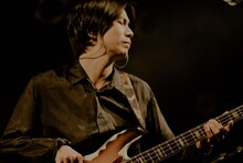 佐藤征史（B）（撮影：三田村亮）