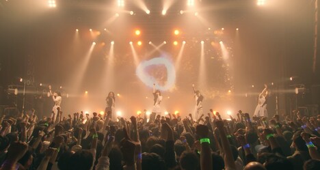 「ExWHYZ presents 'SeihoWHYZ'」ライブ映像より。