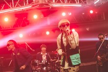 東京スカパラダイスオーケストラと内田怜央（Kroi）。