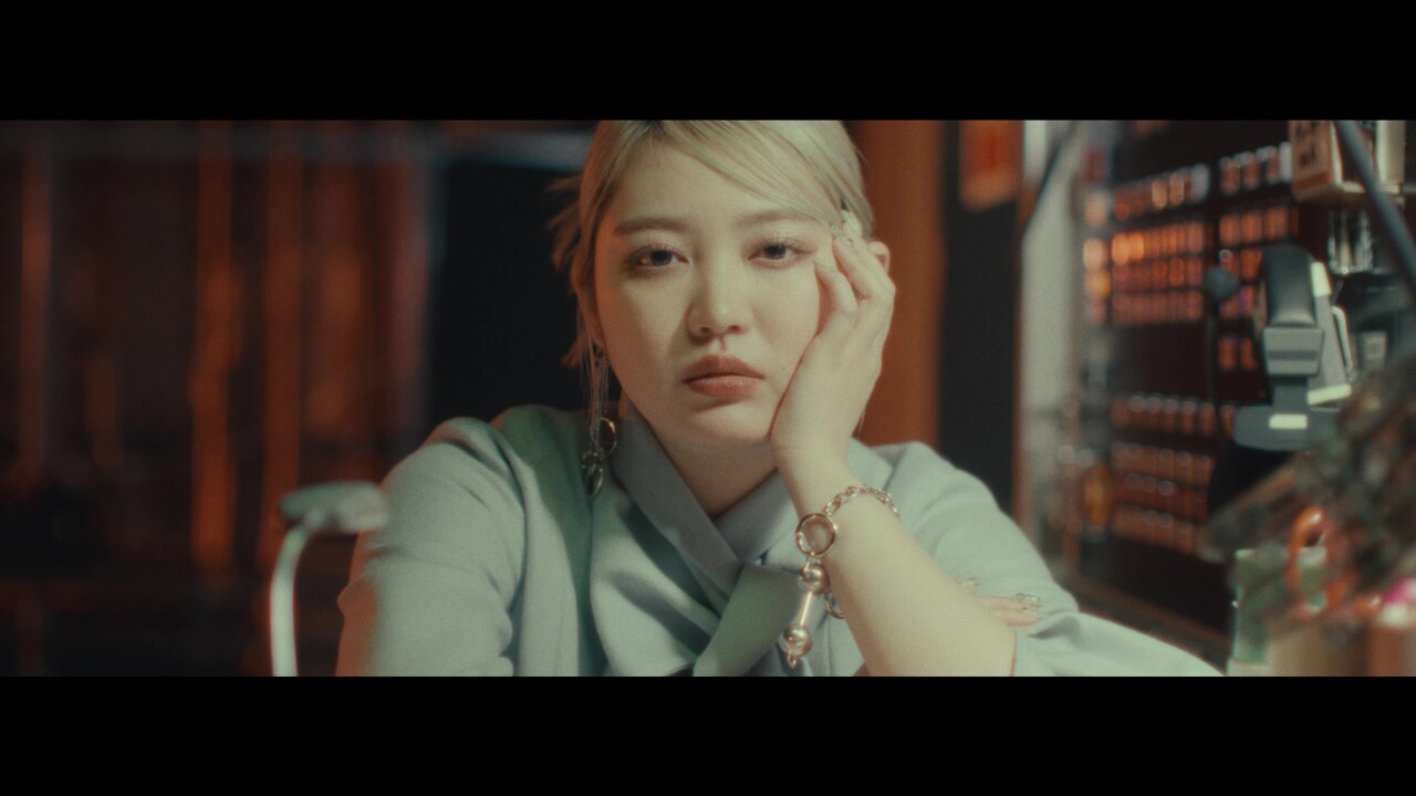 柏木ひなた、川谷絵音の提供曲「踊りましょ」MV公開「踊ってないオシャレなMVです!!笑」