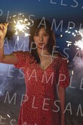 菅原茉椰（SKE48）1st写真集「シャッターチャンス」特典ポストカード。（撮影：藤原宏）